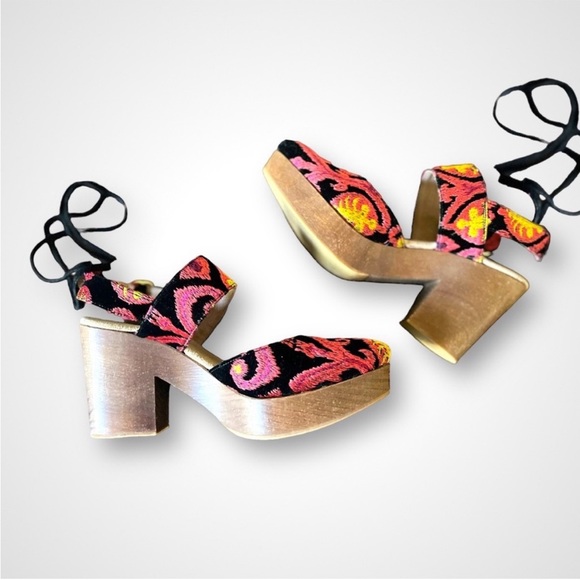 Free People Shoes - FREE PEOPLE Monaco Wooden Clogs Velvet Embroidered Pink Yellow Black Sz 8 | EUC